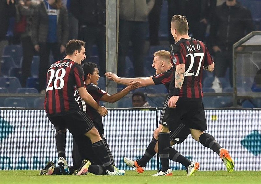 El Milan quiere tres puntos más que le permitan no perder el paso. AFP