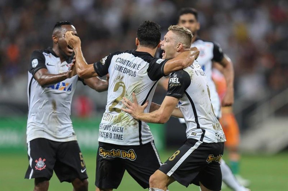 Marlone poderia deixar o Corinthians pelo Atlético Mineiro. EFE