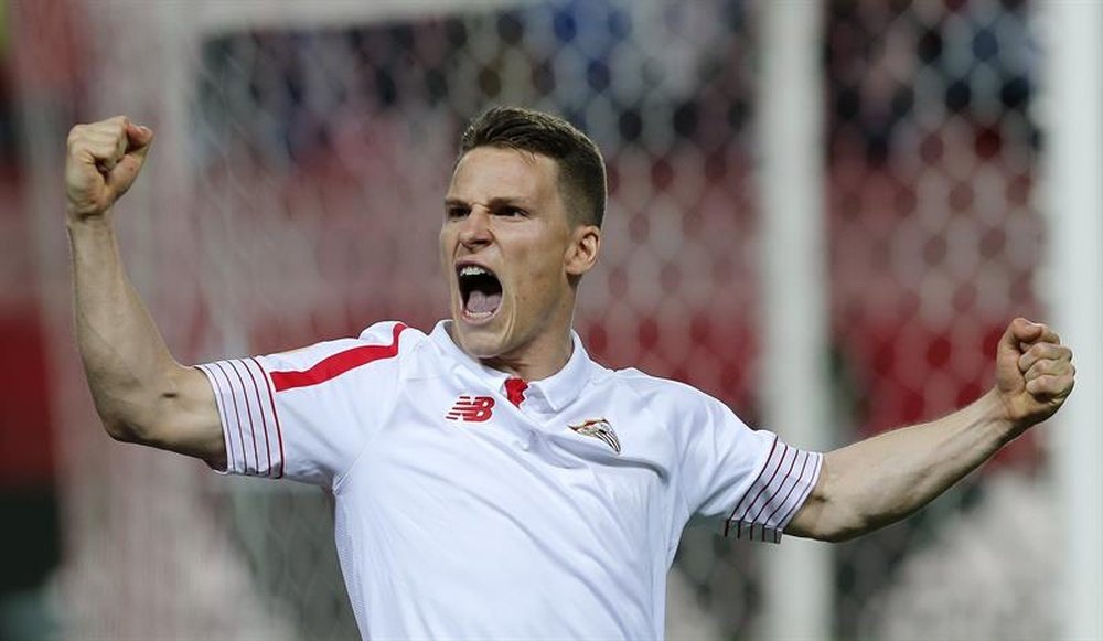 Atletico Madrid are keen to sign Sevilla striker Kevin Gameiro. EFE/Archivo