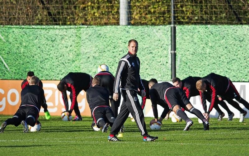 Frank de Boer quiere trabajar en la Premier League. EFE