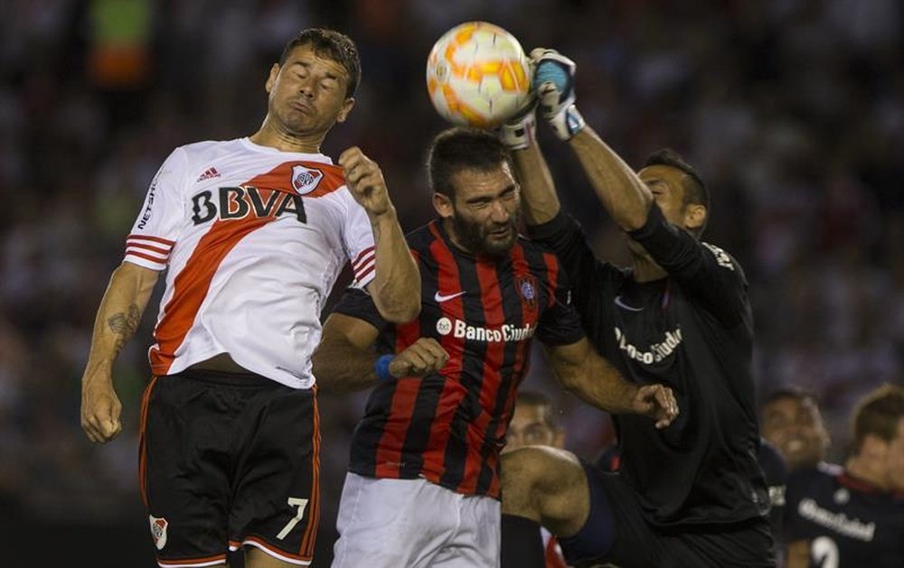 San Lorenzo se impuso en el partido ante River Plate y alcanza el liderato. EFE/Archivo