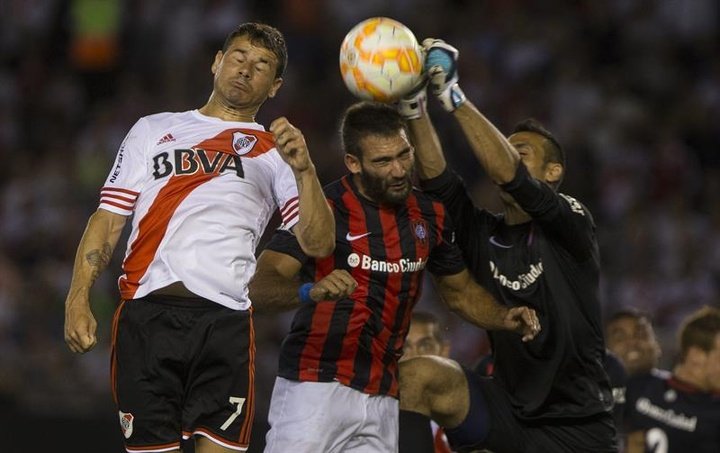 San Lorenzo se impone a River Plate y comparte liderato con Godoy Cruz