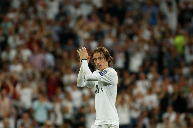 Real Madrid's Luka Modric has been left out of the squad which will face Valencia. EFE/Archivo