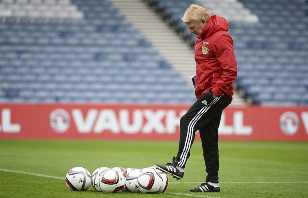 The Scottish FA will not rush into a decision over Strachan's future. EFE/Archivo