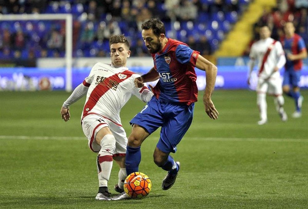 Adri Embarba no podrá jugar contra el Huesca. EFE/Archivo