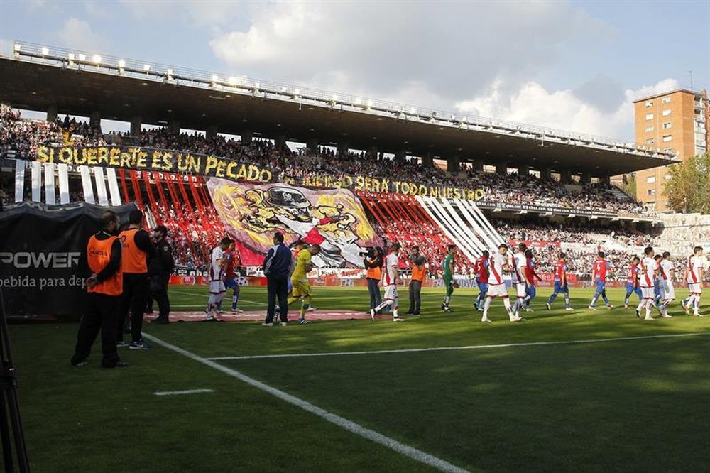 El Rayo quiere que su estadio esté a reventar para recibir al Huesca. EFE/Archivo