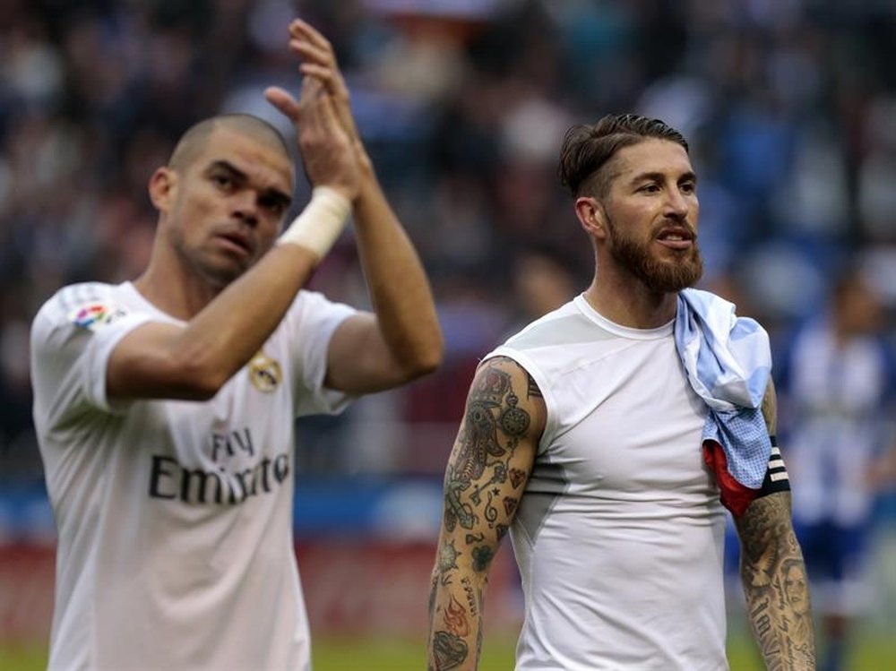 Pepe y Sergio Ramos fueron los centrales del Madrid en La Cerámica. EFE/Archivo