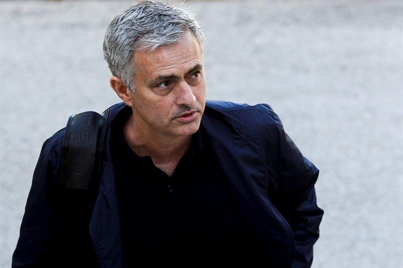 Un ladrón entró en la casa de Mourinho en la final de la Eurocopa. EFE