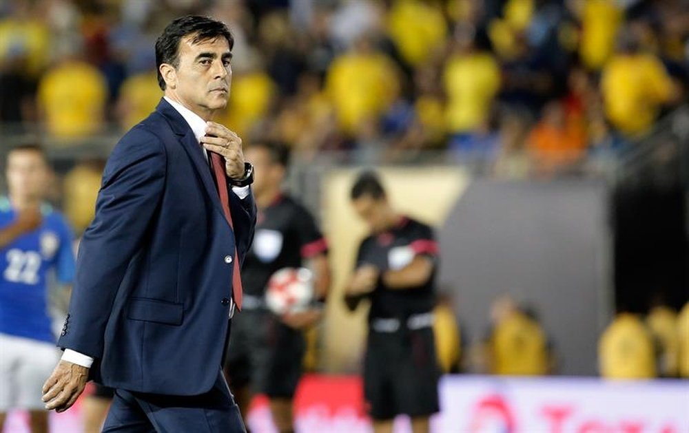 El seleccionador ecuatoriano se mostró ambicioso tras la victoria. EFE