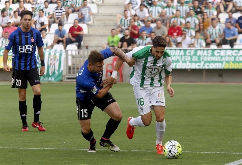 El Córdoba sigue en racha y gana al Jaen