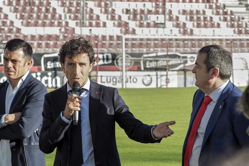 El presidente del Club Deportivo Lugo, Tino Saqués (d). EFE/Archivo