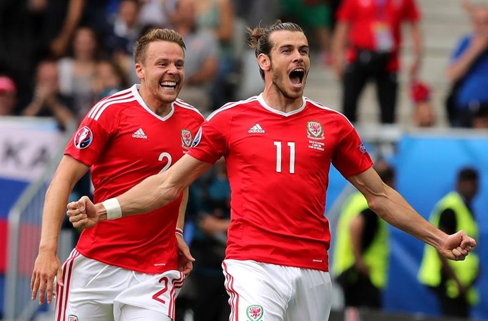 Bale anotó el primer gol de la Selección Galesa en la Eurocopa. AFP