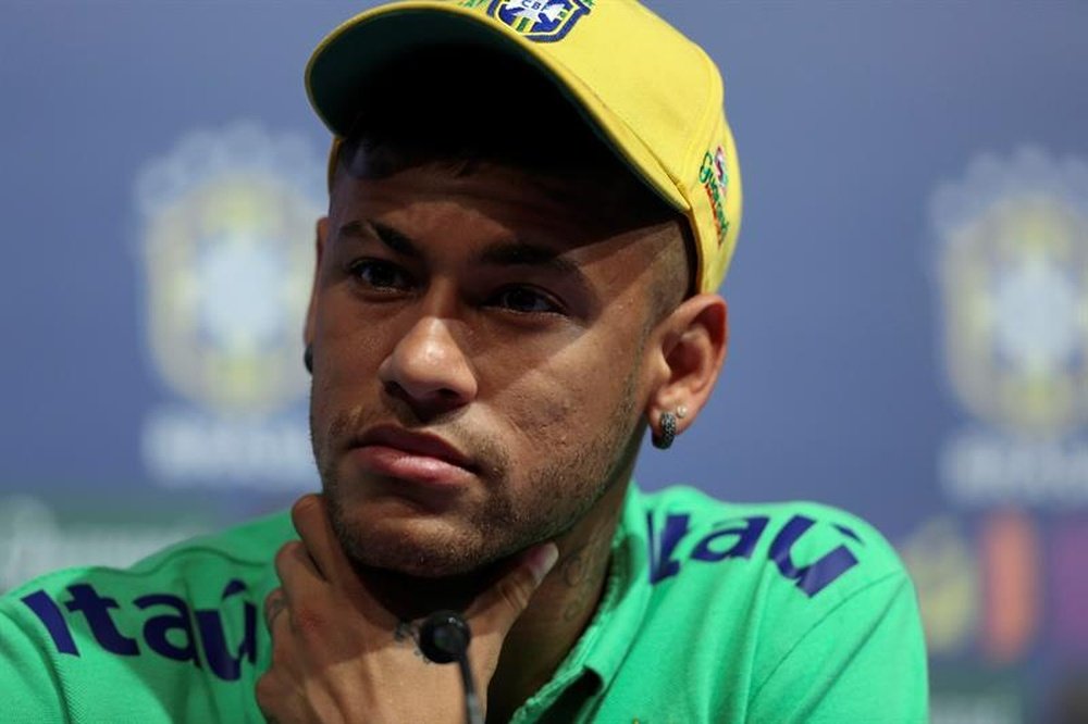 PSG have offered Barcelona forward Neymar a huge deal worth €23 million a season. EFE/Archivo