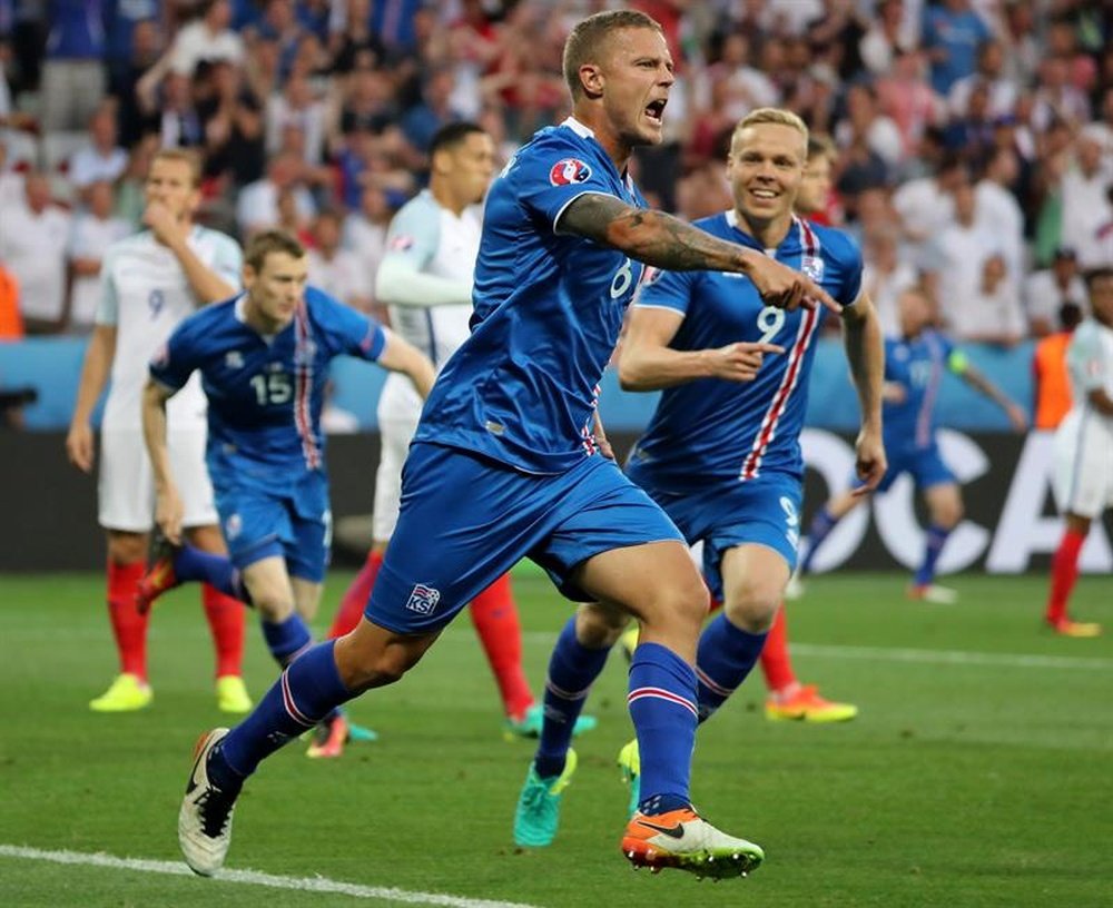 El central islandés crítica el juego de Inglaterra. EFE