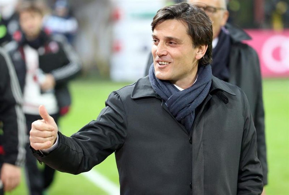 El entrenador Vincenzo Montella pretende devolver al Milan a la gloria. EFE/Archivo