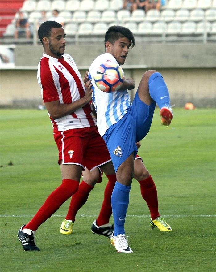 El Málaga ha goleado al Almería en su penúltimo encuentro de pretemporada. EFE