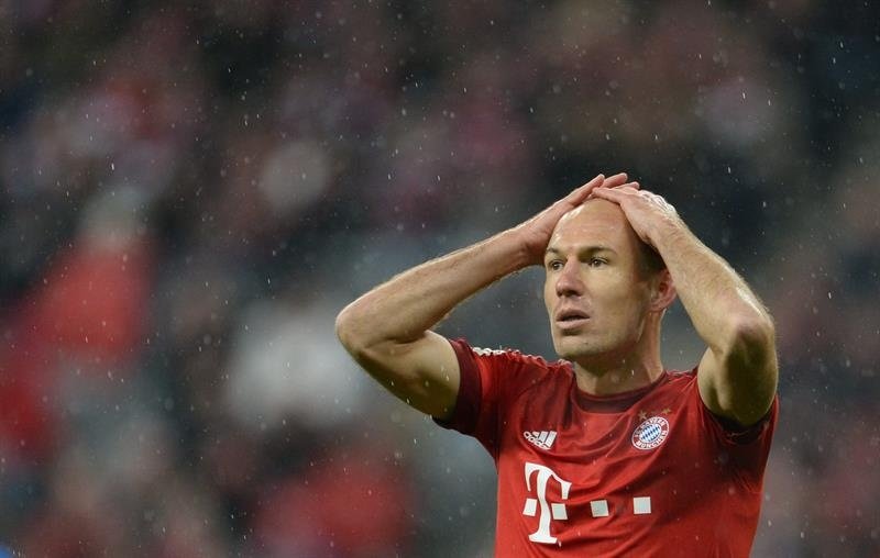 Robben ruled out for six weeks with groin injury