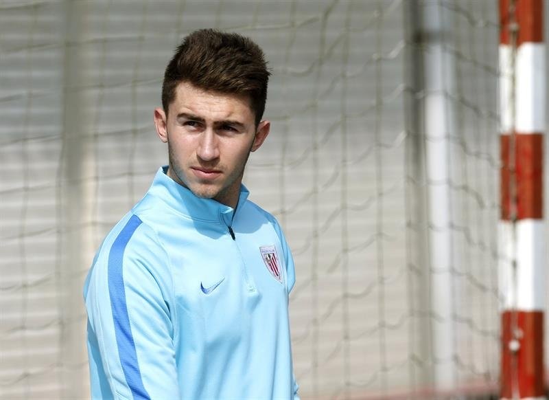 Laporte aún no ha debutado con la absoluta de Francia, así que puede jugar con España. EFE/Archivo