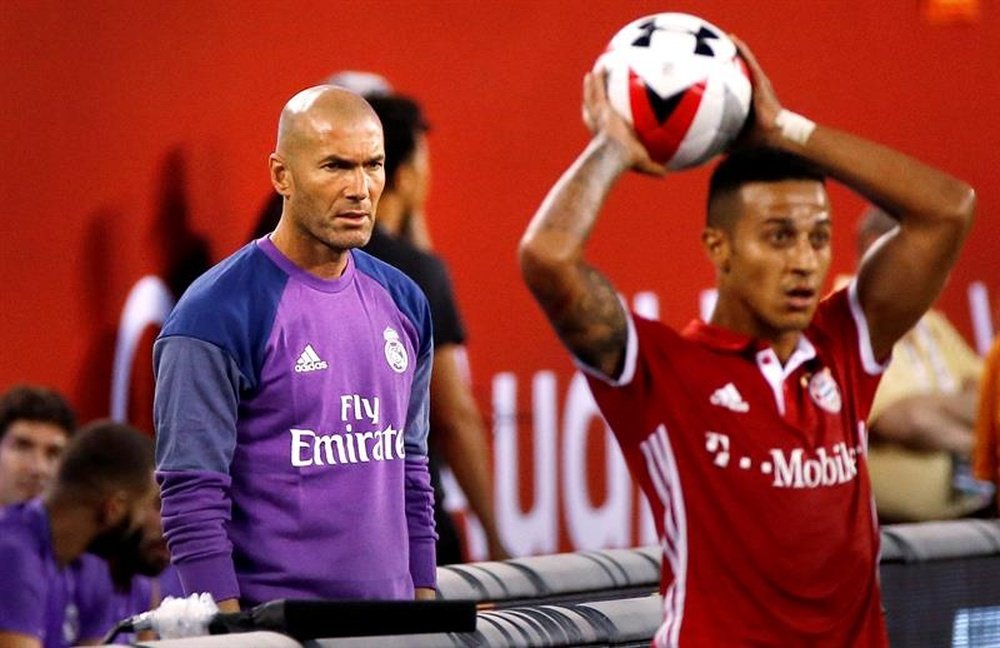 Zidane has recently been offered a much-improved contract. EFE