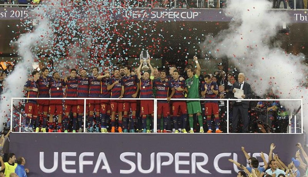 Barcelona celebrate their Supercup victory. EFE/Archivo