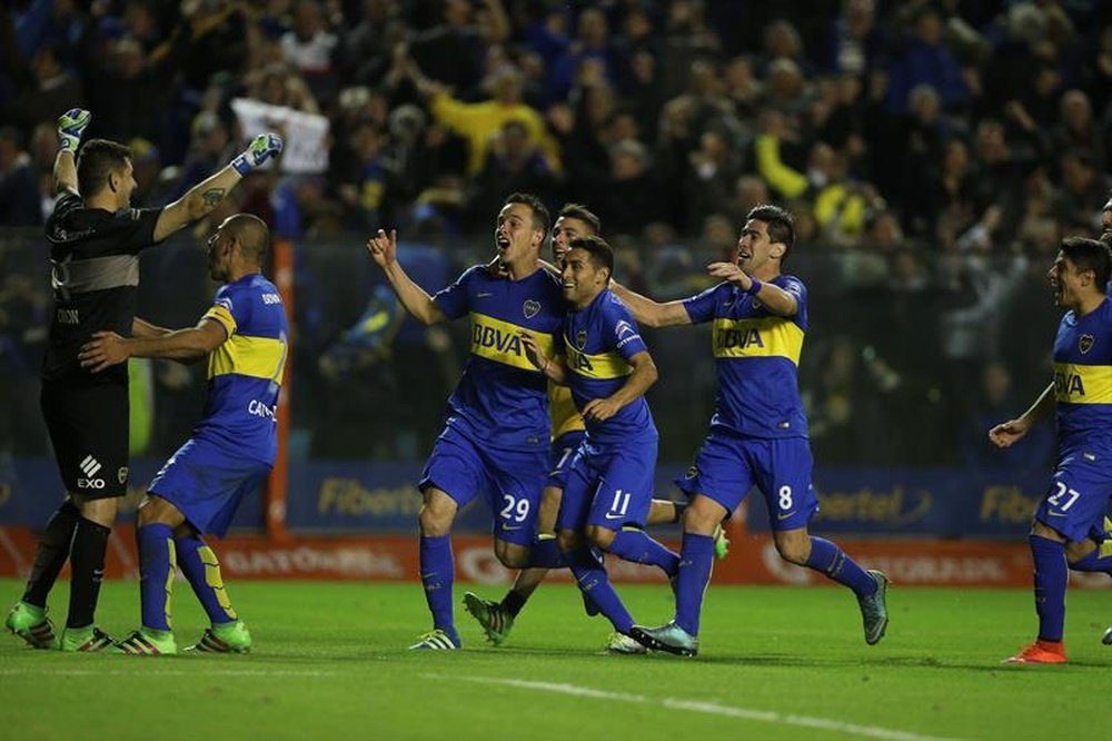 Los jugadores de Boca Juniors festejan un gol. EFE/Archivo