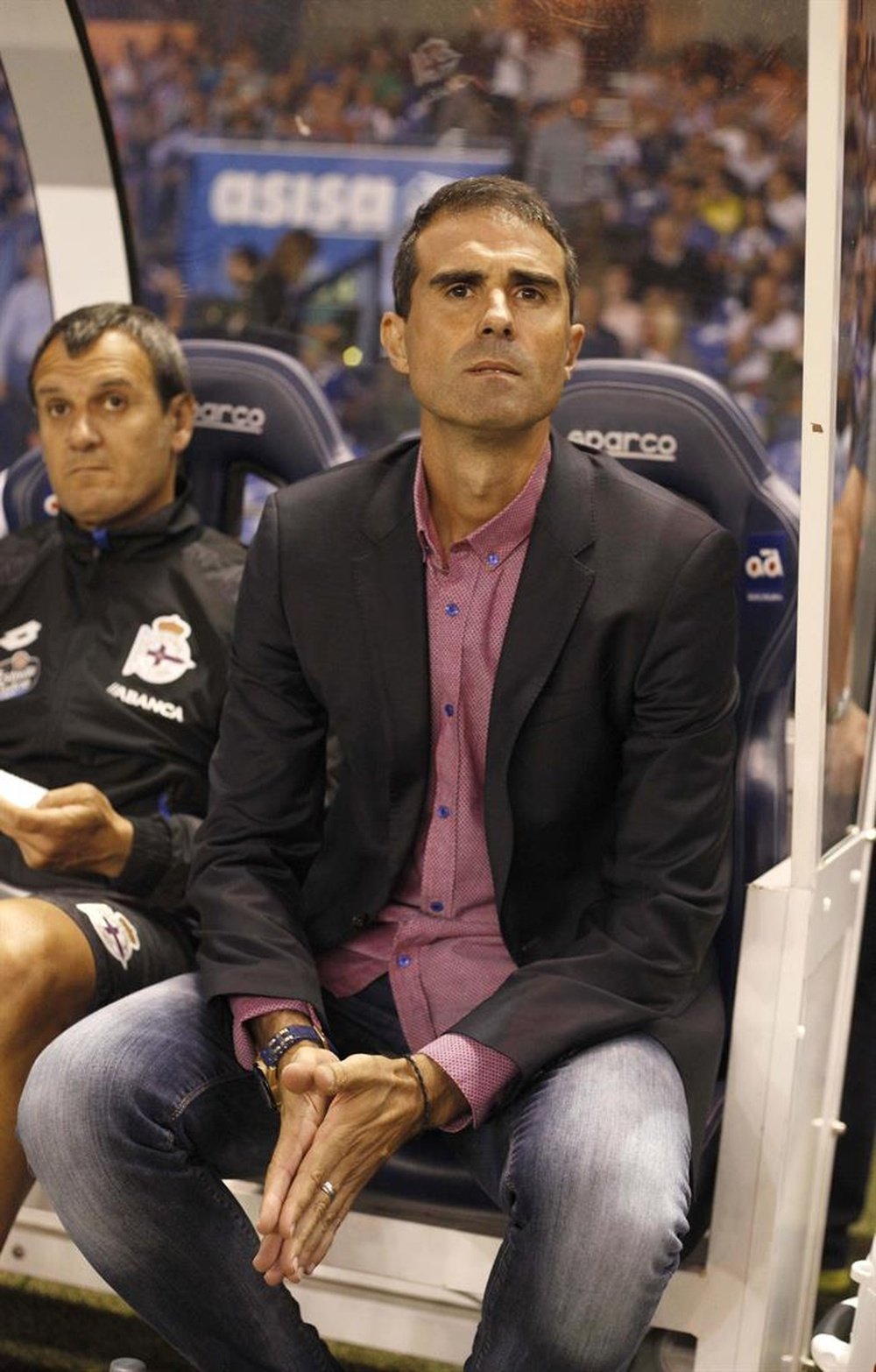 El entrenador del Deportivo Gaizka Garitano, durante el partido de la primera jornada de Liga en Primera División que Deportivo y Eibar juegan esta noche en el estadio de Riazor, en A Coruña. EFE/Archivo