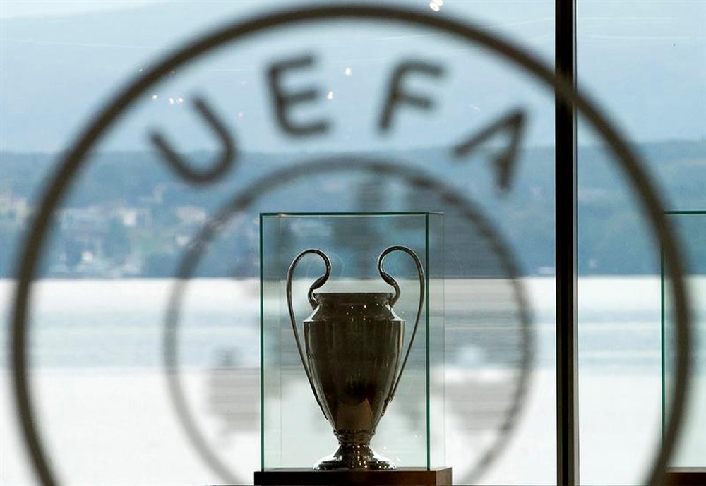 La UEFA y los clubes discutirán sobre las novedades legales del mundo del fútbol. EFE/Archivo