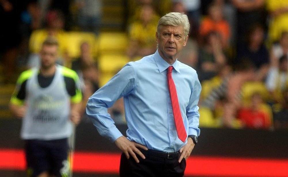 El técnico del Arsenal volvió a culpar al árbitro de la derrota. EFE