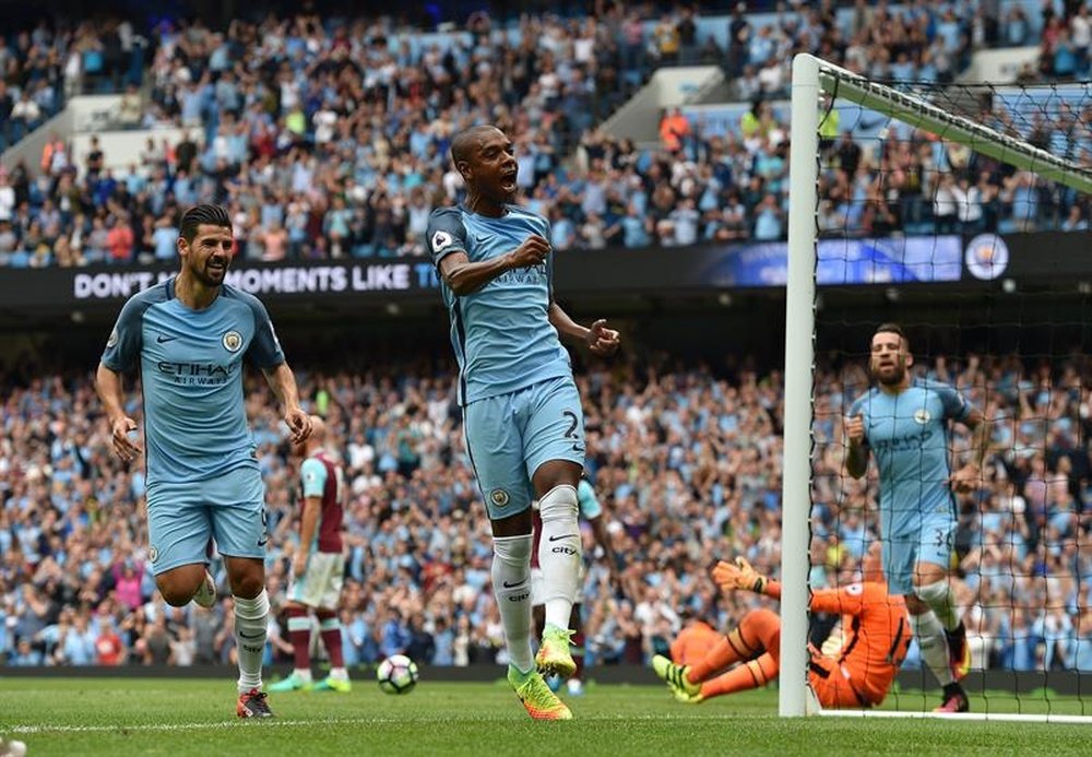 Often overlooked, Fernandinho is a key component of the Manchester City side. EFE