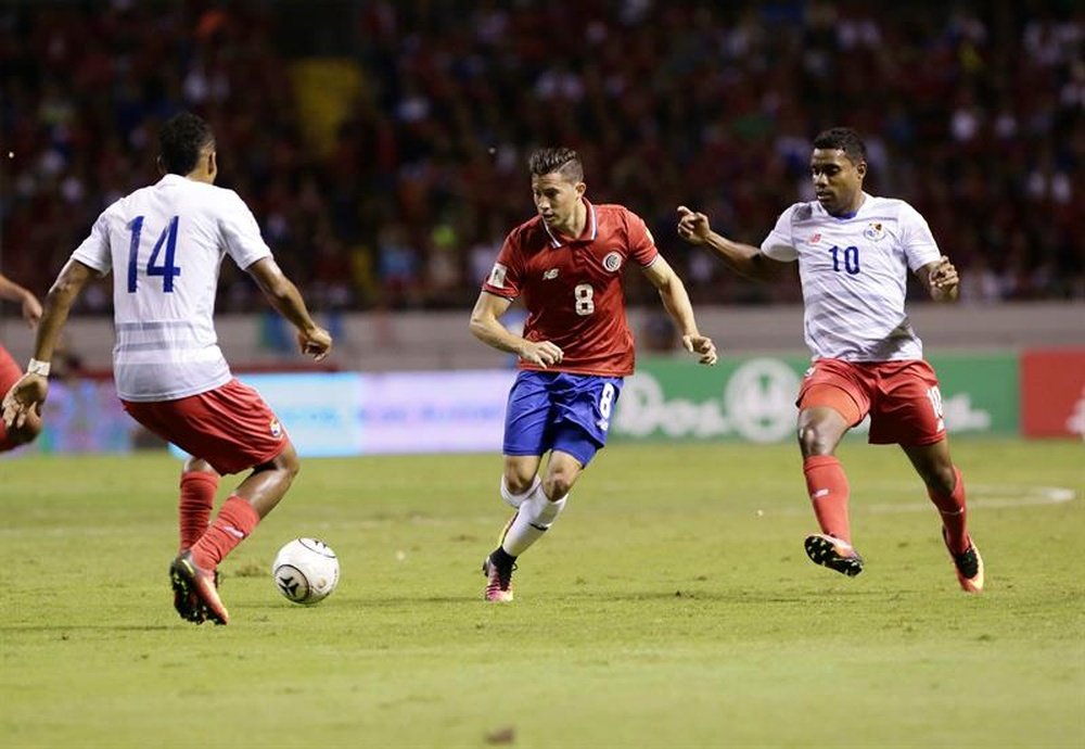 Bryan Oviedo asegura que Costa Rica cree en sí misma. EFE