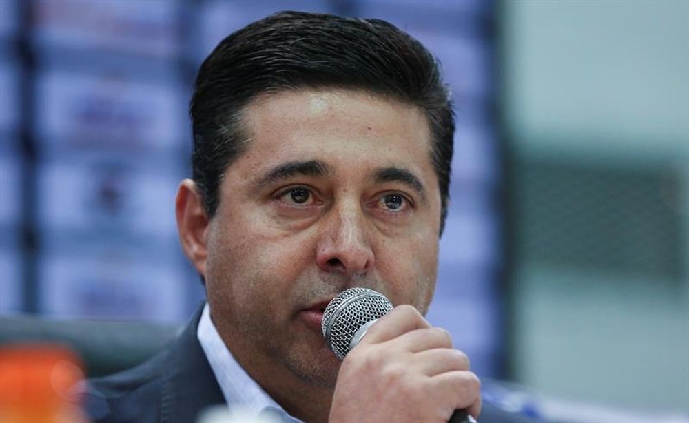 El presidente de Boca confía en que Tévez se quede en el equipo. EFE