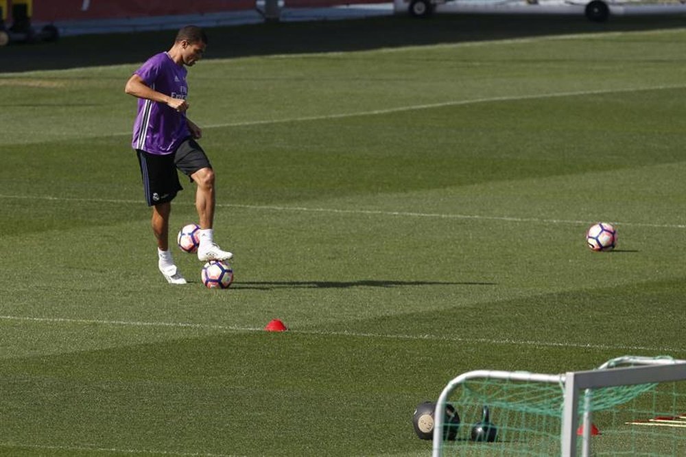 El defensa del Real Madrid Pepe, durante un entrenamiento. EFE/Archivo