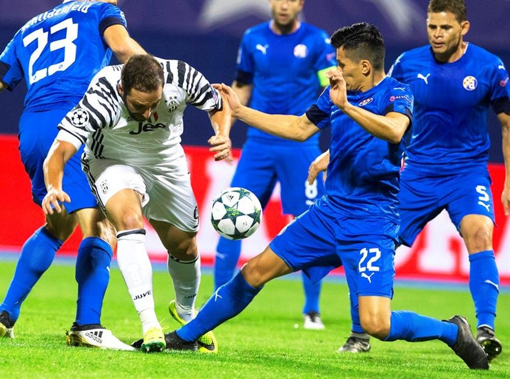 El equipo italiano se enfrenta al Dinamo de Zagreb en un partido sin tensión. EFE