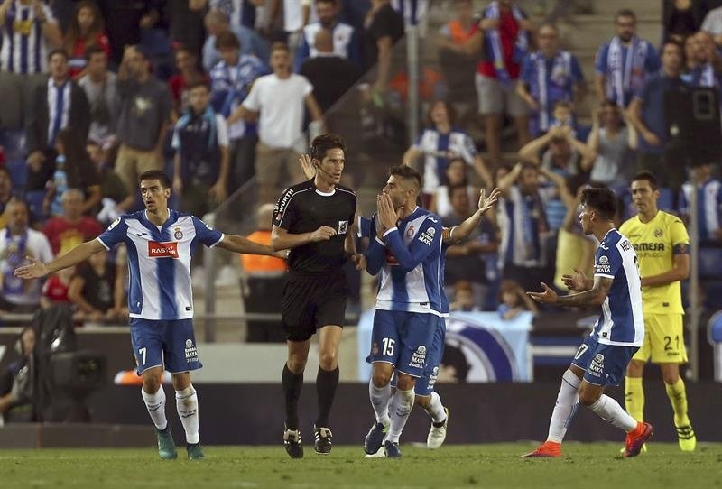 Munuera Montero celebra su estreno europeo