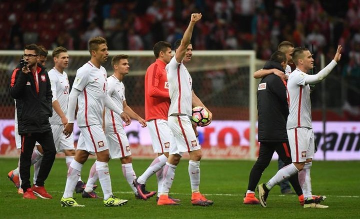 Eslovenia obliga a Polonia a tirar de titulares para lograr el empate