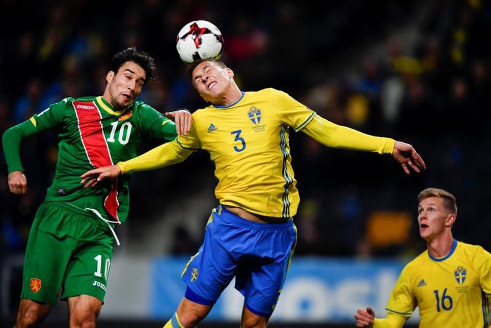 O próprio José Mourinho iria observar Lindelöf com a seleção da Suécia. EFE