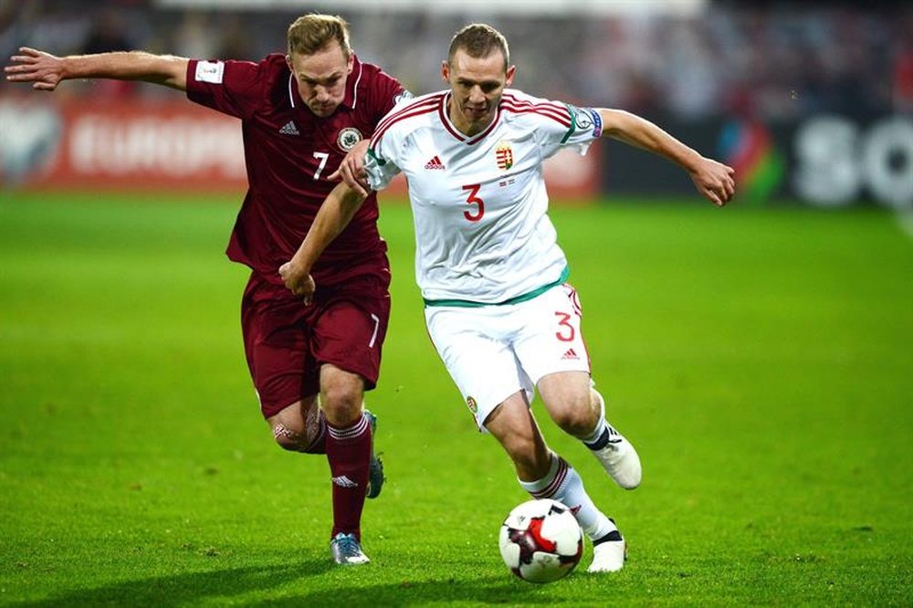 Los jóvenes rusos podrían tener que dejar de jugar al FIFA 17. AFP
