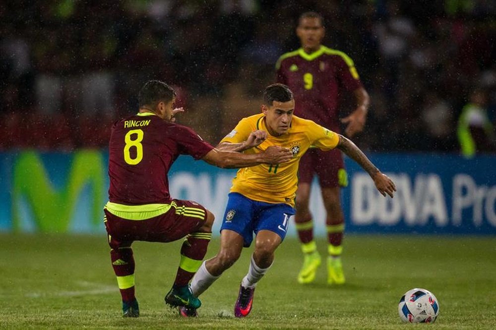 Coutinho remplace Neymar. EFE