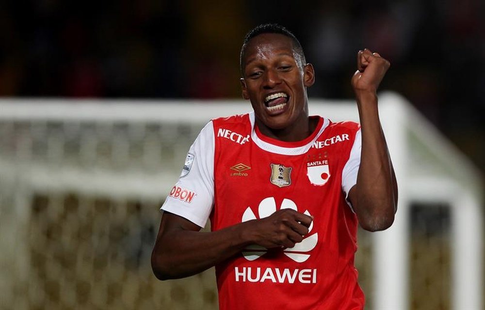 Yerry Mina celebrating a goal at his former club. AFP