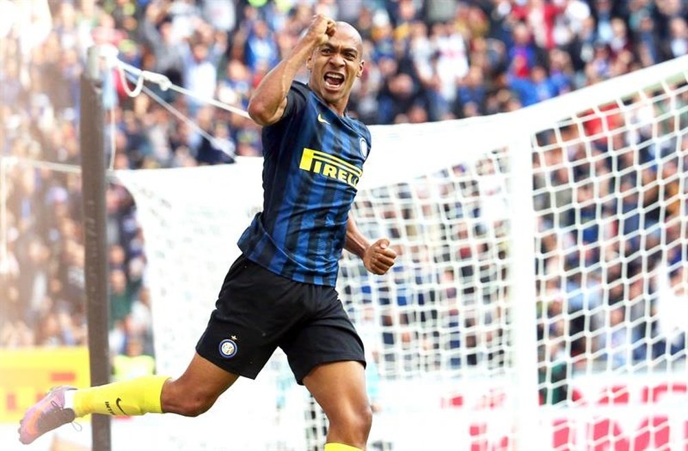 Joao Mario, en la puerta de salida del Inter. EFE/EPA