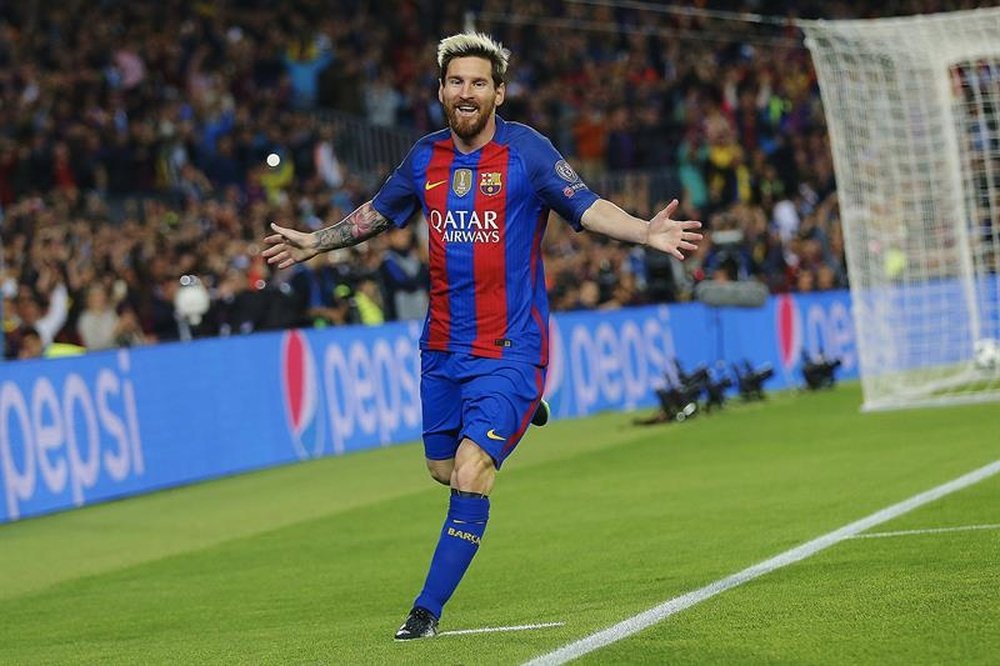 Messi muestra su felicidad al mundo. EFE
