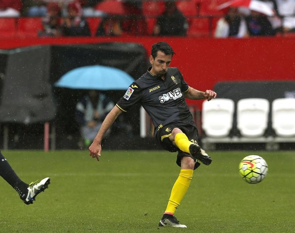 Isaac Cuenca quiere marcar con el Granada en el Camp Nou. EFE/Archivo