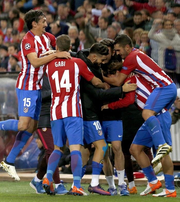 Dos goles de Antoine Griezmann dieron la victoria al Atlético ante el Rostov. EFE