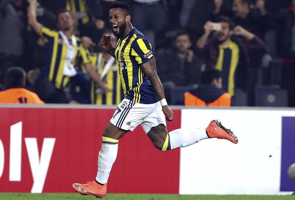 Lens quiere seguir en el Fenerbahce. AFP