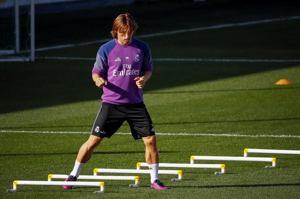 Luka Modric pudo fichar por el Barcelona, pero nunca ocurrió. EFE/Archivo