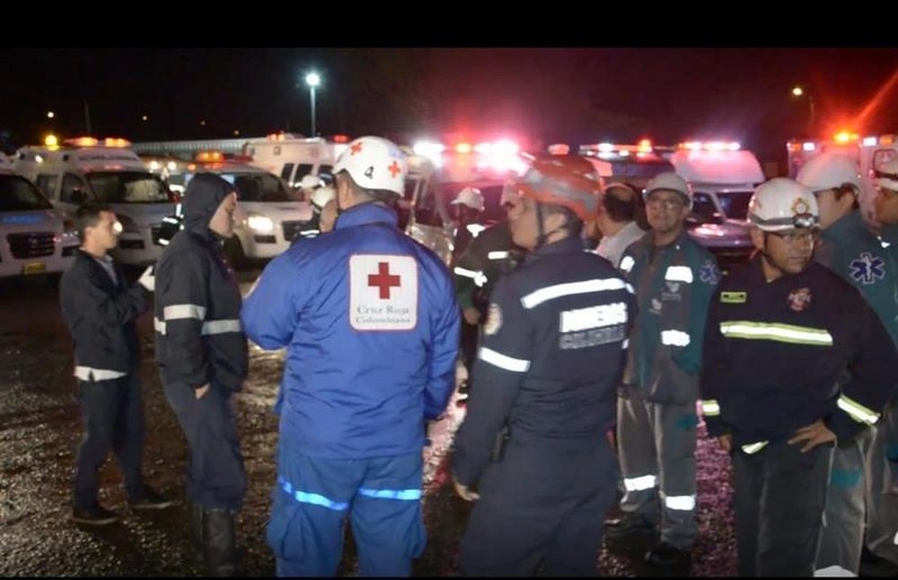 Captura de video de las operaciones de rescate luego del accidente del avión en el que viajaba la plantilla del club brasileño de fútbol Chapecoense hoy, martes 29 de noviembre de 2016, en el municipio de La Unión, en el departamento de Antioquia (Colombia). EFE