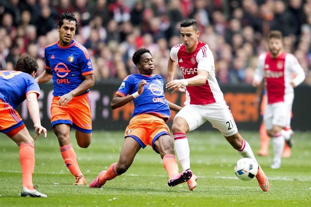 Feyenoord y Ajax están empatados en la primera posición con 36 puntos cada uno. EFE/Archivo