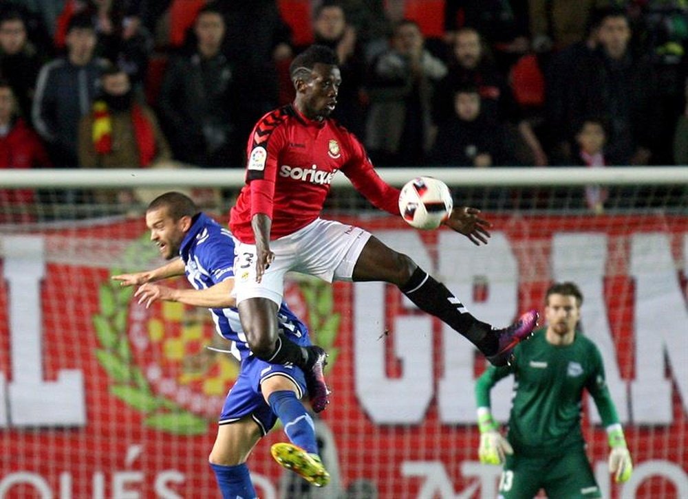 Stephane Emaná anotó el primer y último gol del Nàstic, y su hermano Achille, el segundo.EFE/Archivo