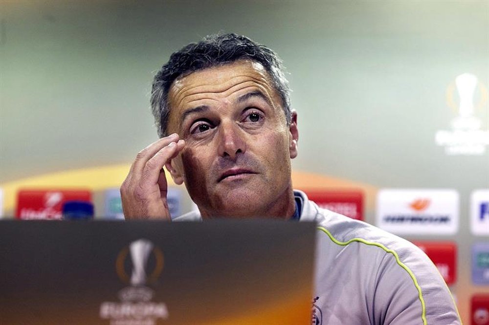 El entrenador del Villarreal, Fran Escribá, durante la rueda de prensa. EFE