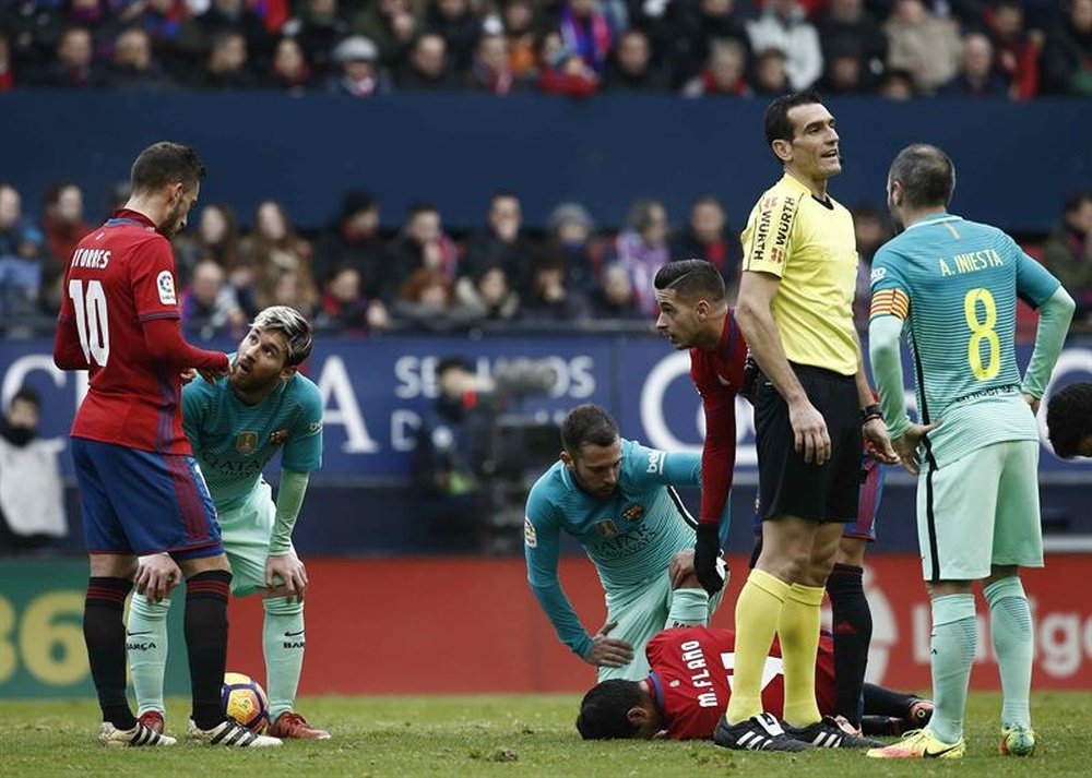 El futbolista admitió que la derrota ante los culés cayó como un jarro de agua fría. EFE